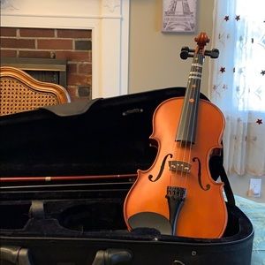 Cremona violin, bow and Case
